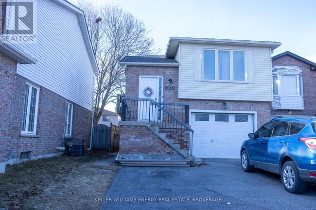 850 Bennett Ct in Oshawa, ON - Building Photo - Building Photo