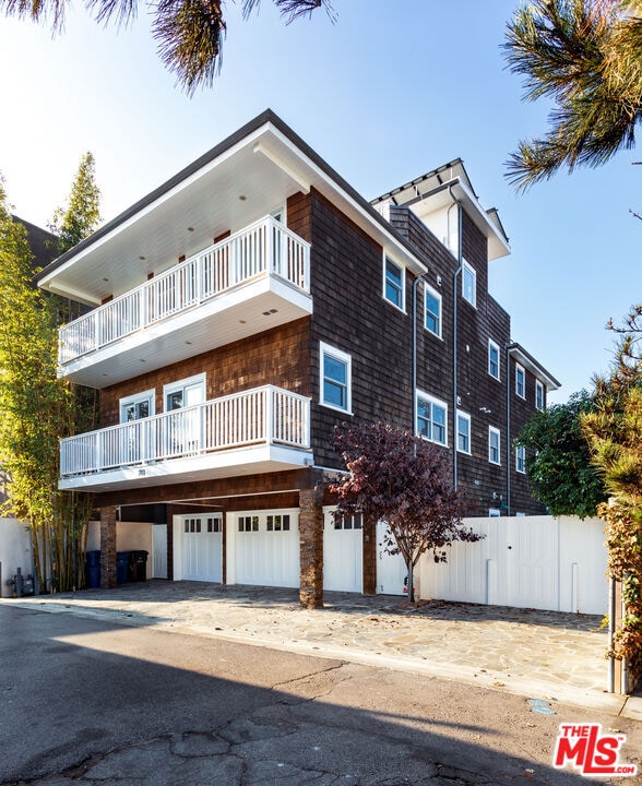 property at 702 Pacific Ave