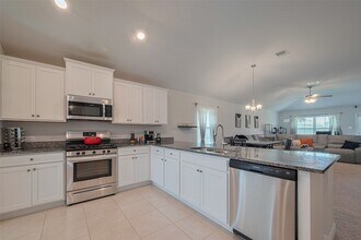 5323 Vermilion Ct, Unit 1053 in Dickinson, TX - Building Photo - Building Photo