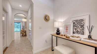 8612 Milestone Dr in Sarasota, FL - Building Photo - Building Photo