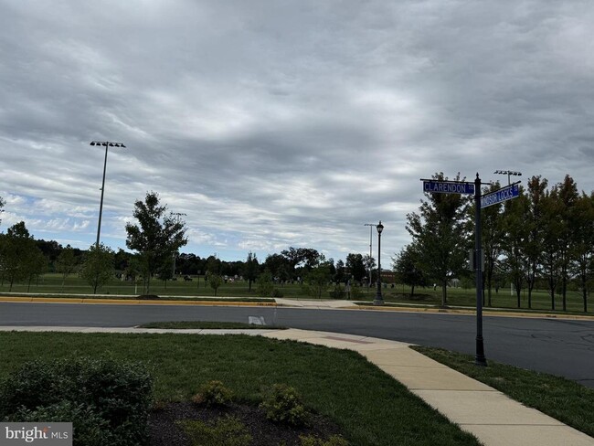 22461 Windsor Locks Square in Ashburn, VA - Building Photo - Building Photo