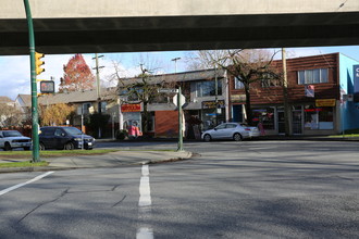 1817 Victoria Diversion in Vancouver, BC - Building Photo - Building Photo