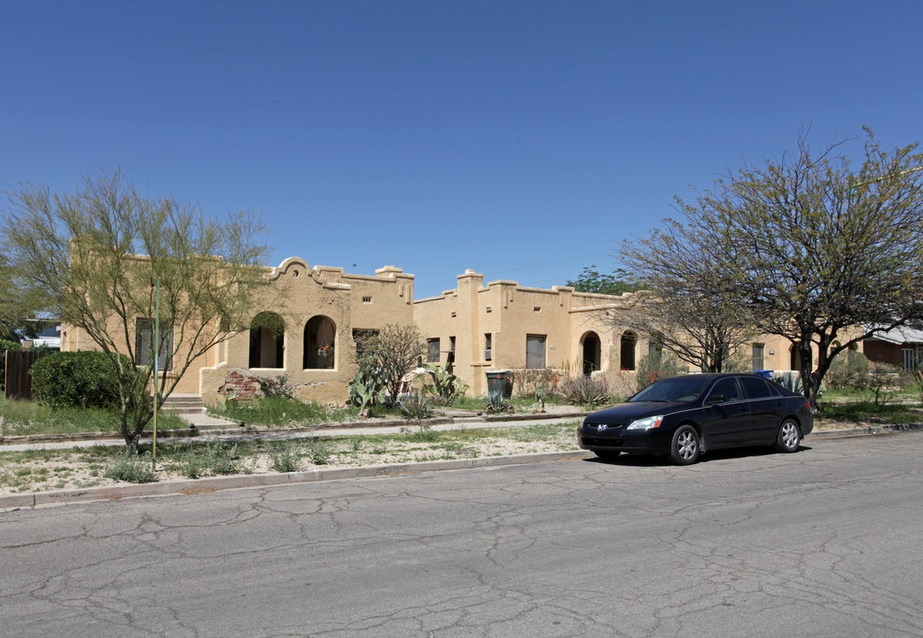 403-419 N Tyndall Ave in Tucson, AZ - Foto de edificio