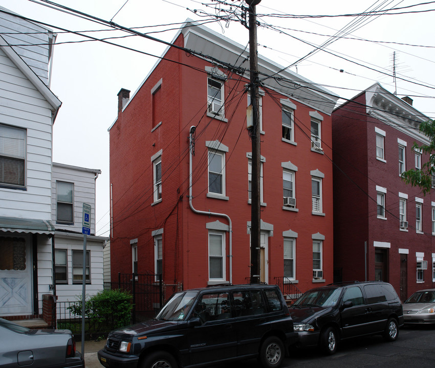 157 Green St in Newark, NJ - Foto de edificio