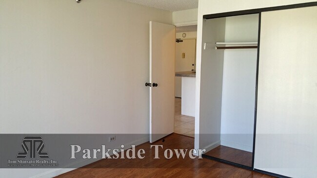 2222 Citron St-Unit -1604 in Honolulu, HI - Building Photo - Building Photo