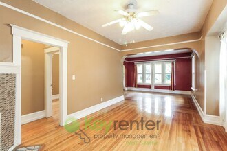 1818 N 50th St in Seattle, WA - Building Photo - Building Photo