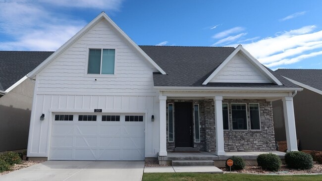2404 N 4120 W