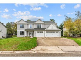 2117 Vermillion Curve in Woodbury, MN - Building Photo