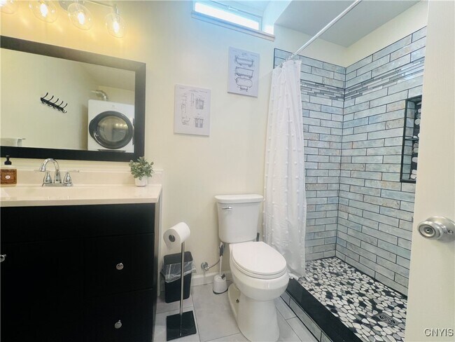 4360 Vinegar Hill Rd in Skaneateles, NY - Building Photo - Building Photo