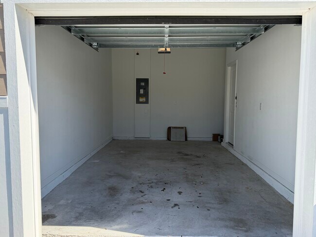 3353 Vesara Dr in Davenport, FL - Building Photo - Building Photo