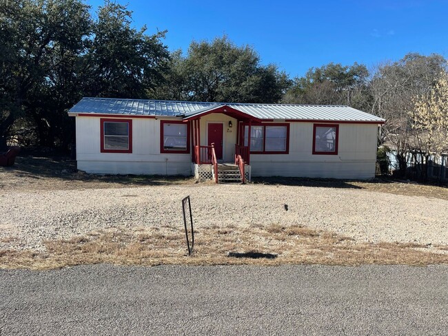 519 Royal Oak Dr in New Braunfels, TX - Foto de edificio - Building Photo