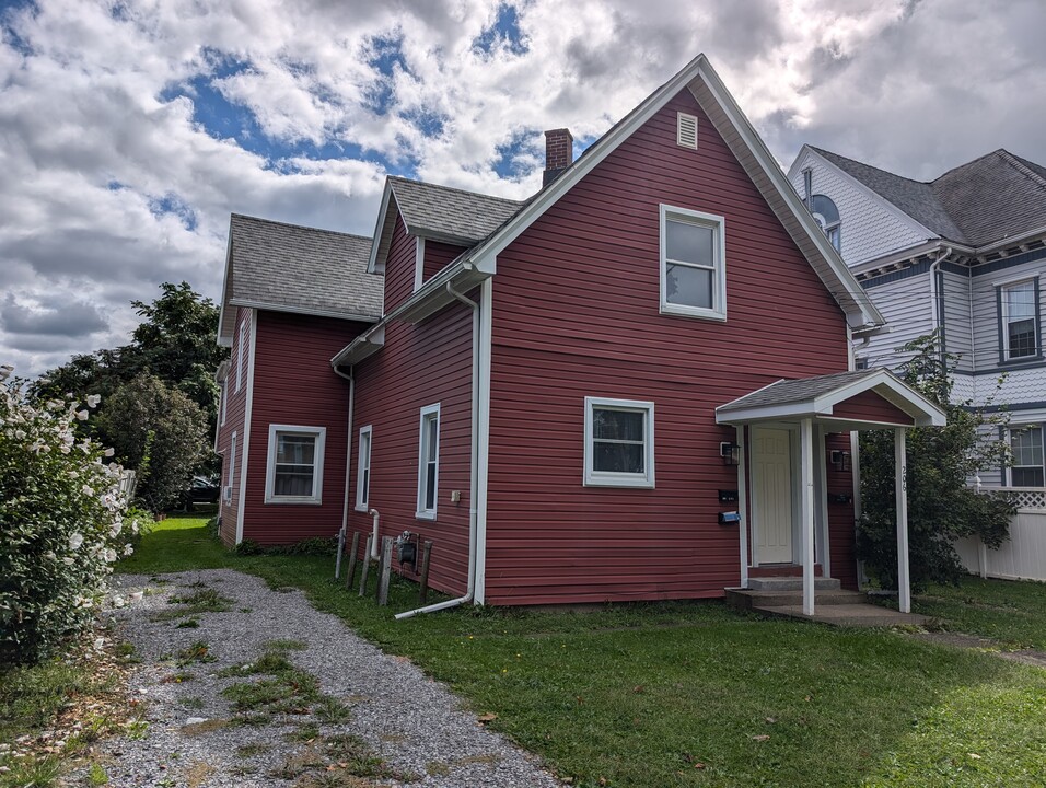 204 N Barry St in Olean, NY - Building Photo