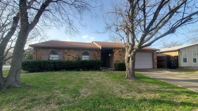 property at 3101 Holly Ln