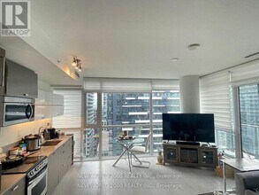 290-1290 Adelaide St W in Toronto, ON - Building Photo - Building Photo