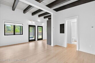 422 Wittenberg Rd in Bearsville, NY - Building Photo - Building Photo