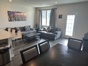 17 Nelsons Way in Westampton, NJ - Foto de edificio - Building Photo