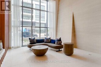 70 Annie Craig Dr in Toronto, ON - Building Photo - Building Photo