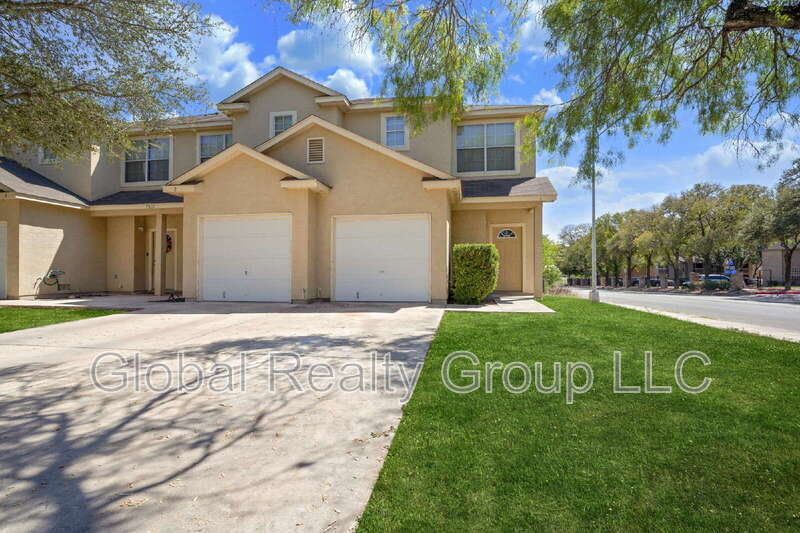 7802 Kingsbury Way in San Antonio, TX - Building Photo