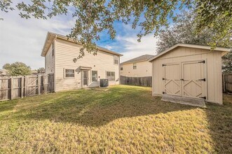 1906 Beach Dr in Grand Prairie, TX - Building Photo - Building Photo
