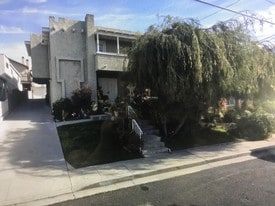 2113 Clark Ln, Unit #3 in Redondo Beach, CA - Building Photo