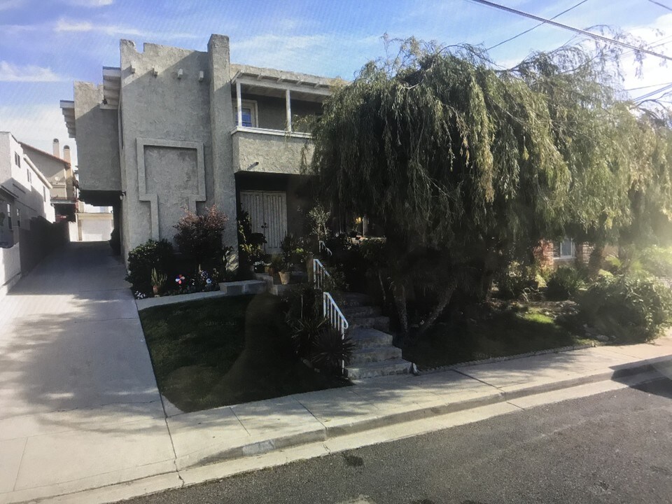 2113 Clark Ln, Unit #3 in Redondo Beach, CA - Foto de edificio