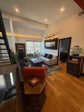 1221 Oates St NE in Washington, DC - Foto de edificio - Building Photo