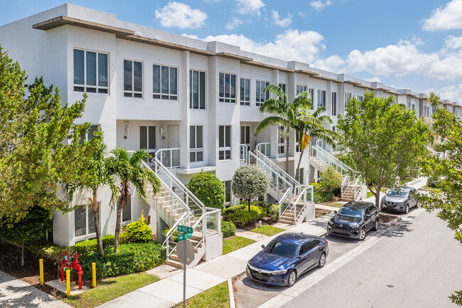 Landmark at Doral in Doral, FL - Building Photo - Building Photo