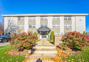 The Michelangelo in St. Louis, MO - Building Photo