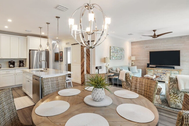 1315 Whitehead St in Key West, FL - Building Photo - Building Photo