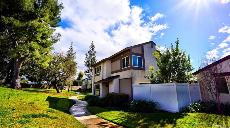 1200 Village Dr in La Habra, CA - Building Photo