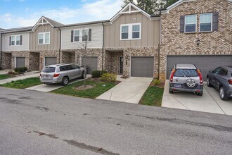 326 Seaton Wy in Columbia, TN - Building Photo - Building Photo