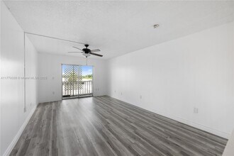 16750 NE 10th Ave in North Miami Beach, FL - Building Photo - Building Photo