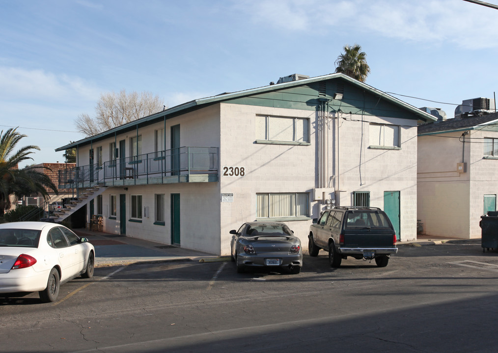 2308 Clifford Ave in Las Vegas, NV - Foto de edificio