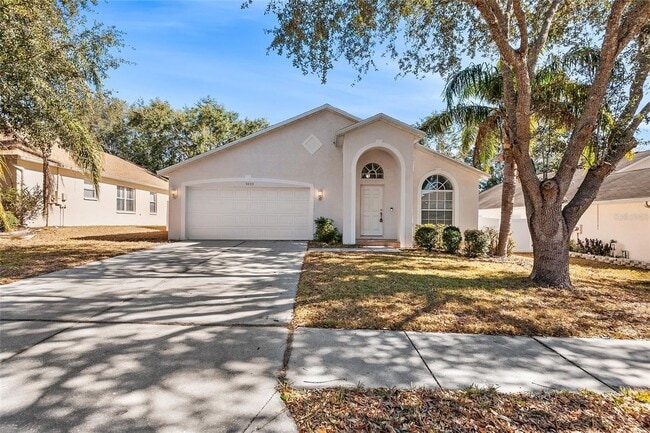 5033 Glenburne Dr in Spring Hill, FL - Building Photo - Building Photo