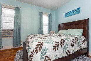 27 Bowdoin St, Unit 1 in Medford, MA - Building Photo