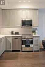 2333 Khalsa Gate in Oakville, ON - Building Photo - Building Photo