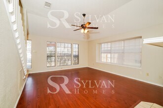 1201 Weatherford Dr in Austin, TX - Building Photo - Building Photo