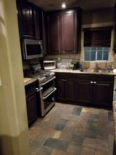 10937 1/2 Landale St in Los Angeles, CA - Foto de edificio - Building Photo