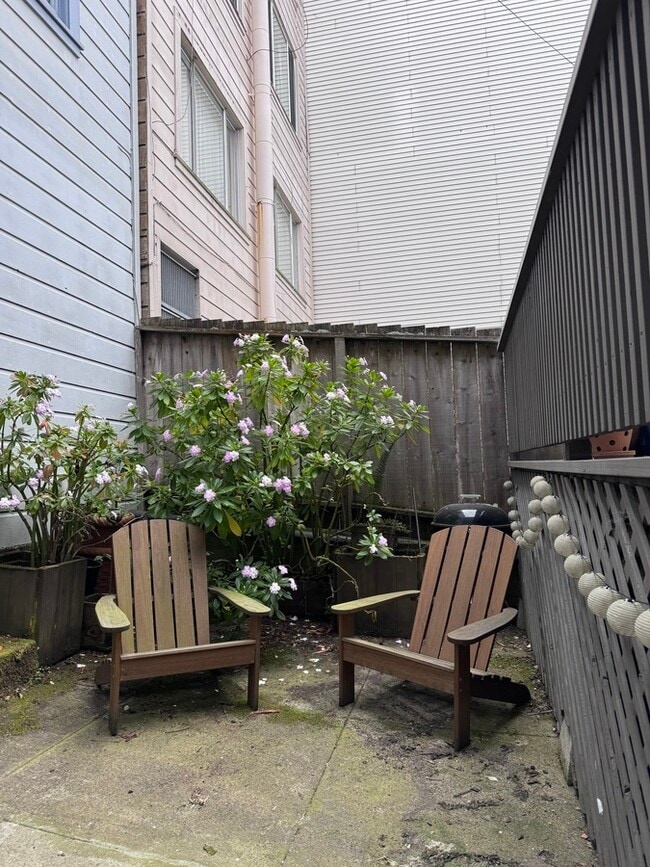 property at 814 Bay St