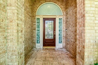 18035 Somerset Knolls Ct in Houston, TX - Building Photo - Building Photo