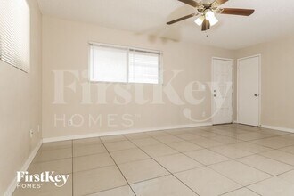 5903 W Hearn Rd in Glendale, AZ - Building Photo - Building Photo