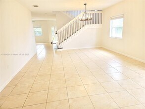 285 NE 32nd Terrace in Homestead, FL - Building Photo - Building Photo