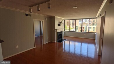 2220 Fairfax Dr in Arlington, VA - Building Photo - Building Photo