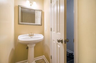 34 Knollwood Cir in Savannah, GA - Building Photo - Building Photo