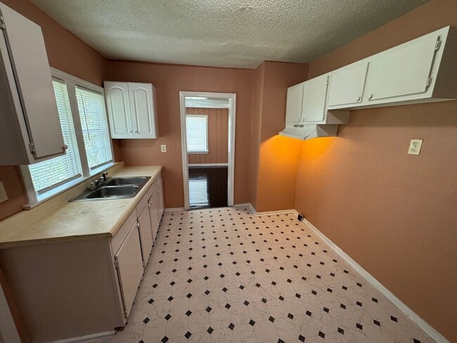 7330 Kimberly Ave in Birmingham, AL - Building Photo - Building Photo