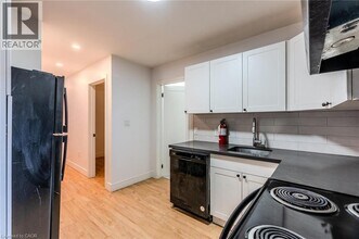 461 King St E in Hamilton, ON - Building Photo - Building Photo