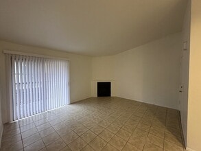 1559 W Mercer Ln in Phoenix, AZ - Building Photo - Building Photo