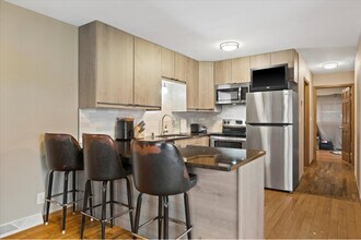 3059 N Downer Ave in Milwaukee, WI - Building Photo - Building Photo