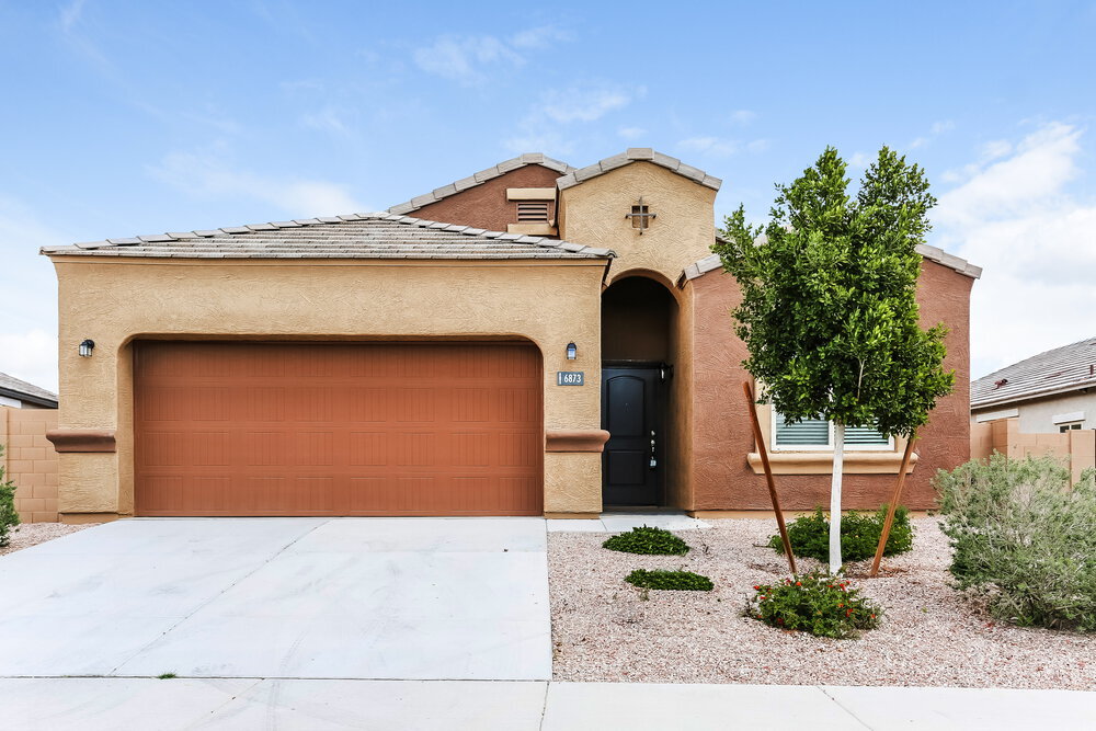6873 S Blue Hills Dr in Buckeye, AZ - Building Photo