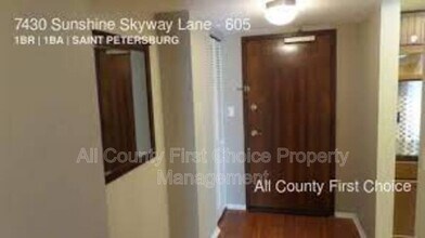 7430 Sunshine Skyway Ln in St. Petersburg, FL - Building Photo - Building Photo